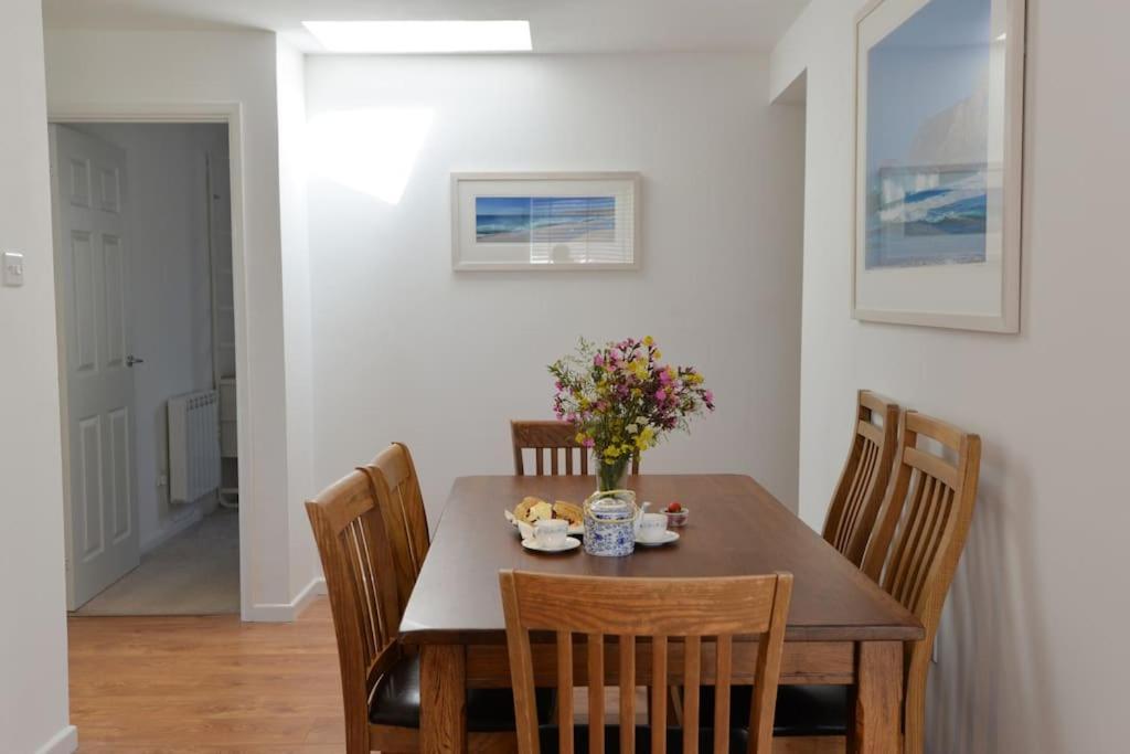 3-Bedroom Bungalow With Parking, Goldsithney, Penzance, Cornwall Perranuthnoe Ngoại thất bức ảnh